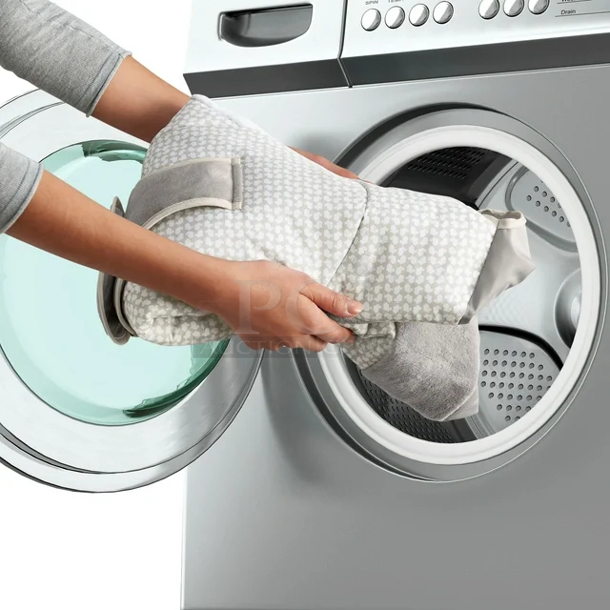 NEW!! Ingenuity Foldaway Rocking Wood Bassinet Portable Folding Rocking Bassinet - Wallace. 37" x 23-1/4" x 28 - Image 2 of 10