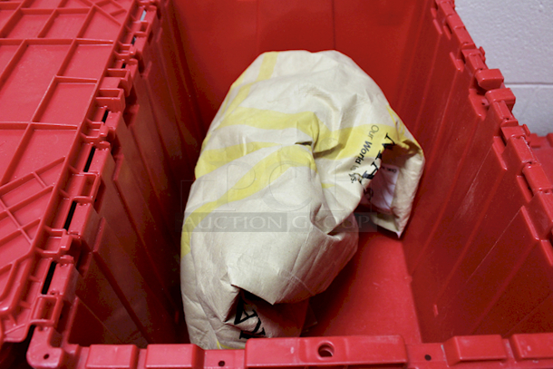 SWEET! Prairie Malt Carmel 80, Approx. 3lbs In Monoflo DC2115-SP 4 Attached Lid Distribution Container - Image 3 of 3