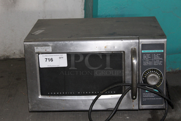 IT'S ELECTRIC! Sharp R-21LCF Medium-Duty 1000W Commercial Microwave, -  120v/60hz
20-1/2