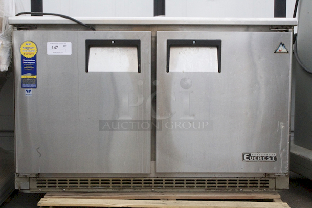 Everest Refrigeration ETBR2 47.5 Inch Two Section Back Mount Undercounter Refrigerator 14 Cubic Feet. Tested. In Proper Working Order.  - Image 2 of 5