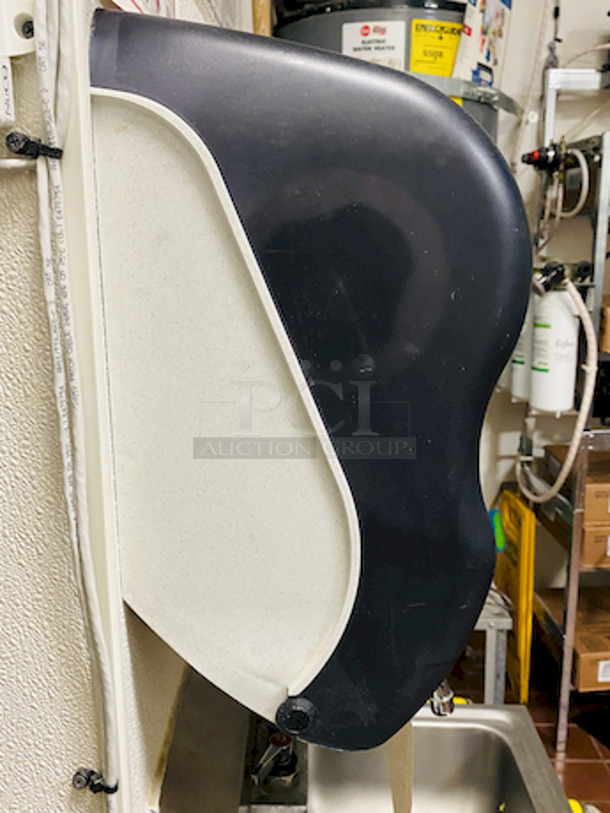 SWEET! San Jamar Paper Towel Dispenser.  - Image 2 of 3