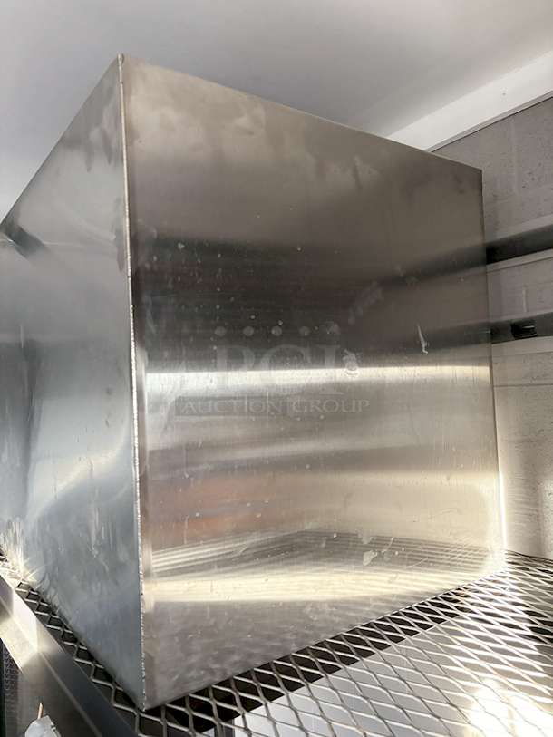 NEW/NEVER USED Stainless Steel Gravity Powered Hot Liquor Tank - 207.8 Gallons/6.7BBL Capacity. Includes 1-1/2 Tri-Clamp Fittings and Butterfly Vale - Image 3 of 5