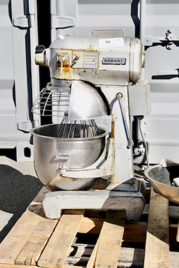 Hobart A-200 20qt Mixer With Guard, Bowl And Wire Whip. 
