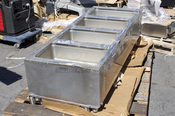 BRAND NEW SCRATCH & DENT! Eagle Group SHT4 Steam Table - Four Pan - Sealed Well, 240V - Cord Is Damaged - Image 3 of 11