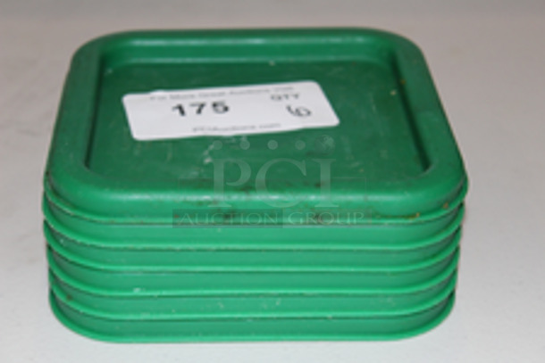 NICE!! Cambro SFC2 Kelly Green Square Food Storage Container Lids, Fits 2 & 4 qt Containers.
7-1/2x7-1/2
6x Your Bid
