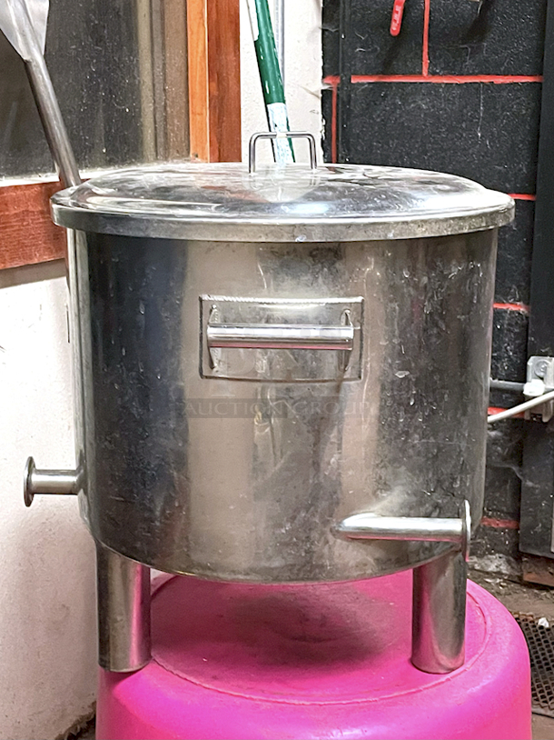 READY TO BREW! Complete Stout Tanks & Kettles Direct Fire 7BBL Brewhouse With 2 Piece Space Saving Brew Deck. Includes: Hot Liquor Tank, Mash Tun, Wort Chiller, Whirlpool, Fermenter, 2-Piece Brewdeck and 2 Brite Tanks - Image 11 of 12