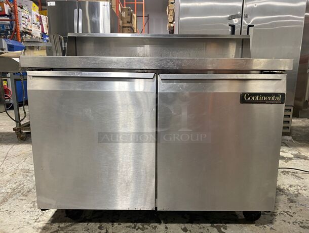 Continental Refrigerator SW48-12 Sandwich Prep Table, 48"W, 13.4 Cu Ft Capacity
 - Image 2 of 4