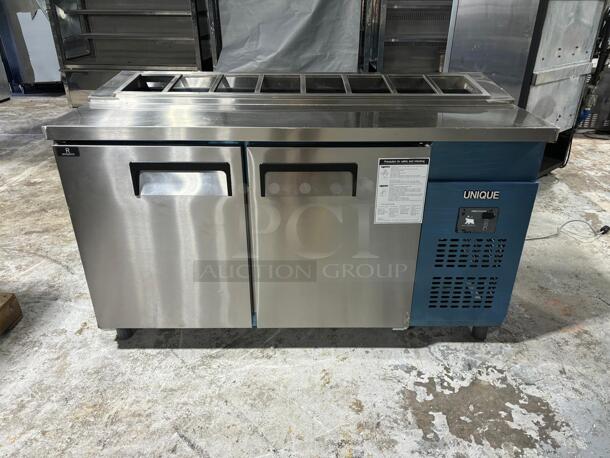 UNIQUE 60 in Commercial Sandwich Prep Table Mega Top Two Door - Image 4 of 5