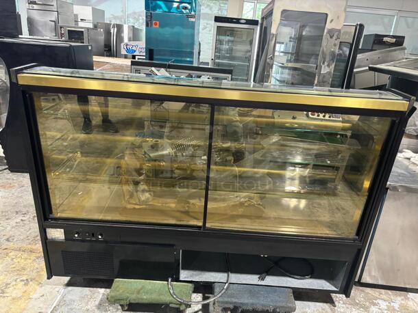 Federal Industries FCCR-6 72" W Curved Glass Chocolate & Confectionery Climate Controlled Case
 - Image 3 of 5