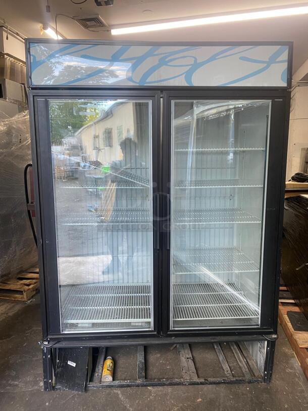 true GDM-49f - Two Section Glass Hinged Door Bottom Mounted 49 cu ft Freezer Merchandisers
 - Image 3 of 3