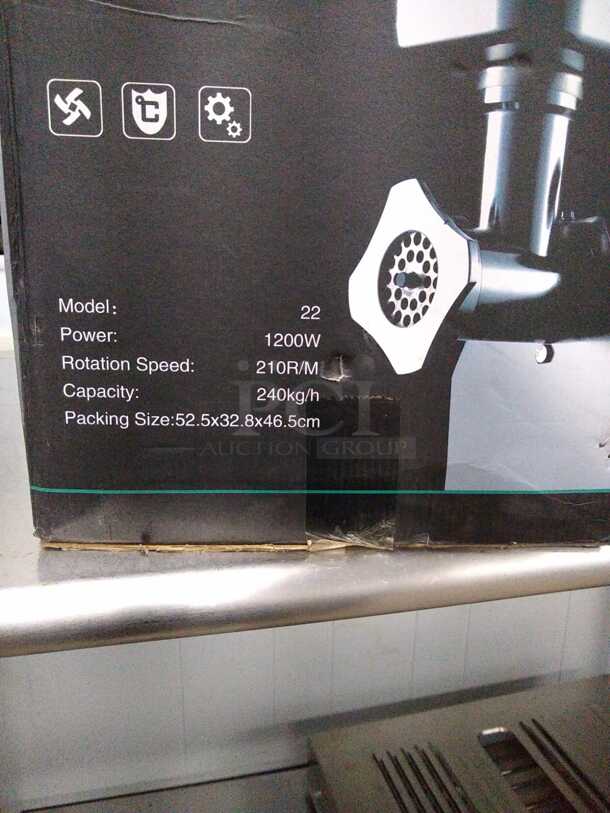 AMAZING!! STILL IN BOX!! BRAND NEW!! Prepline FM22 #22 1-1/2 HP Meat Grinder
 - Image 4 of 7