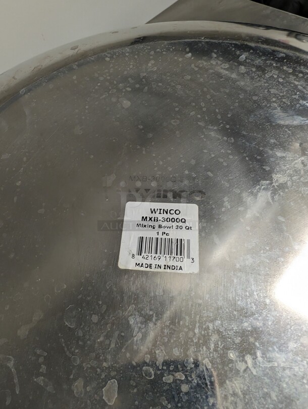 Like New Winco MXB-3000Q 30 qt Mixing Bowl, Stainless