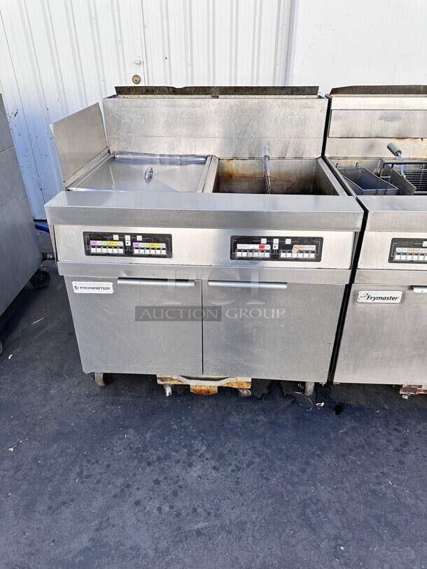 Excellent Condition 2019 Frymaster SCFHD260G Gas Fryer - (2) 80 lb Vats Gas With Filtration System Tested and Working! - Image 3 of 7