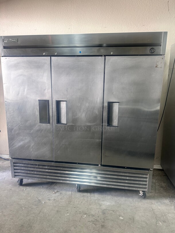 Late Model True T-72F 78" Solid Door Reach-In Freezer 115 Volt Working - Image 5 of 9