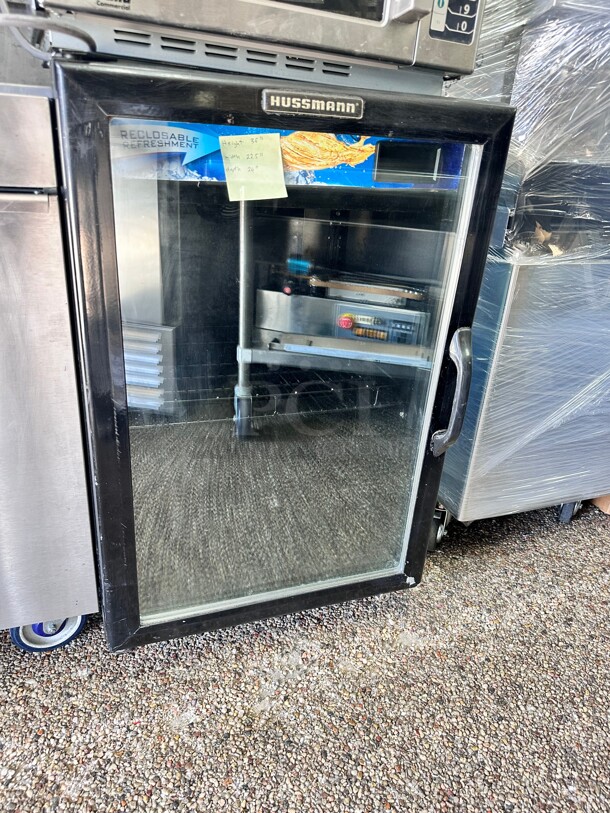 Working Hussmann Upright Counter Top Cooler 115 Volt  - Image 6 of 8