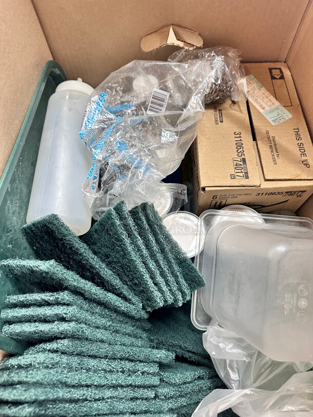 One Lot A Box of Sponges  - Image 1 of 4