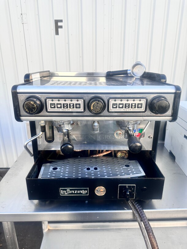 La Spaziale S2 EK Spazio 2 Group Volumetric Espresso Machine 115 Volt 2300 Watt  Working - Image 8 of 10