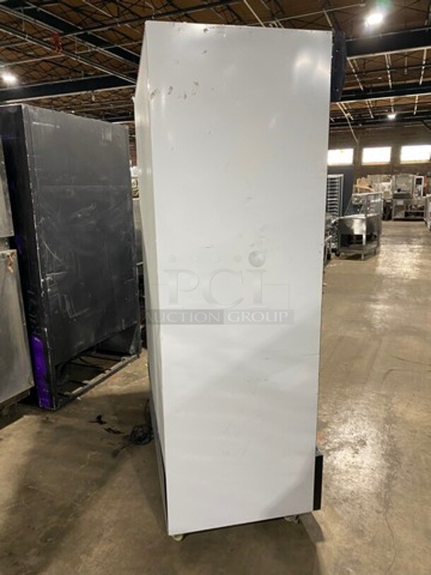 Commercial Refrigerated 2 Door Reach In Cooler Merchandiser! With View Through Doors! Poly Coated Racks! Model: CSD1200S SN: 1200WAB20160804016 120V - Image 2 of 8