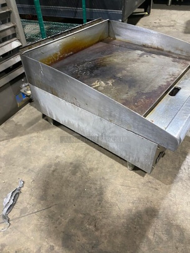 Star Max Commercial Countertop Natural Gas Powered Flat Top Griddle! With Back And Side Splashes! All Stainless Steel! On Small Legs! - Image 2 of 7