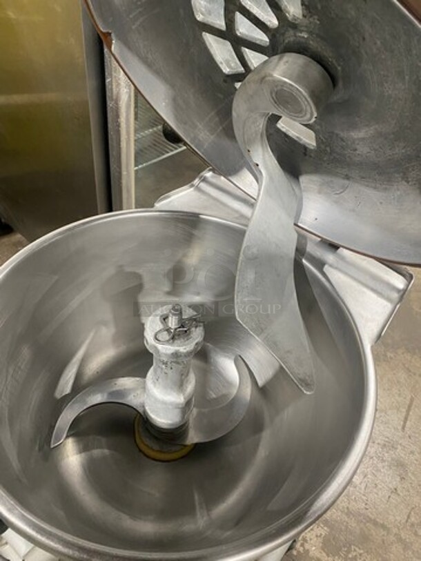 Hobart Commercial Heavy Duty VCM Vertical Cutter/ Mixer/ Mincer! All Stainless Steel! Model: VCM25 SN: U7211909 220V 60HZ 3 Phase - Image 5 of 11