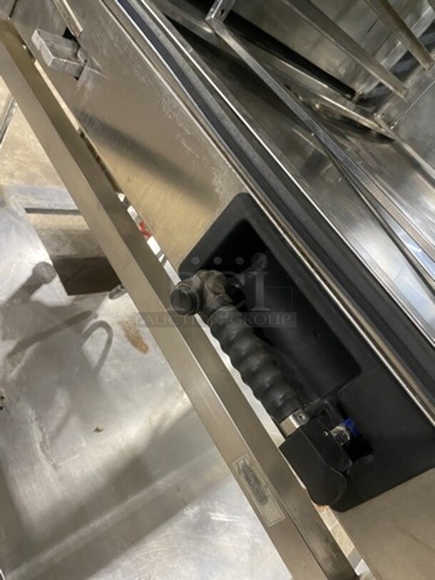 Electrolux Full Size Electric Powered Combi Convection Oven! AIR-O-STEAM Edition! Model AOS102EABU Serial 64900002! 208V 3 Phase! On Stand On Legs!  - Image 6 of 10