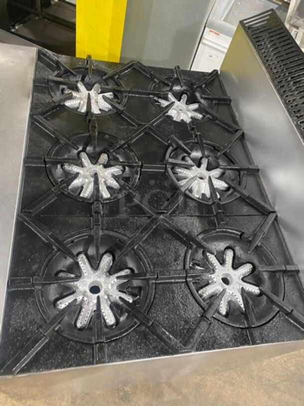 Garland Commercial Natural Gas Powered 6 Burner Stove! With Back Splash! With Convection Oven Underneath! Metal Oven Rack! All Stainless Steel! - Image 6 of 9
