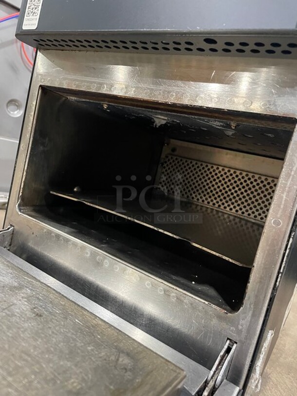 AWESOME! 2022 Late Model! MerryChef Countertop Rapid Cook Turbo Oven! Model: Eikon E2S! 208V 1 Phase! On Legs! - Image 5 of 8