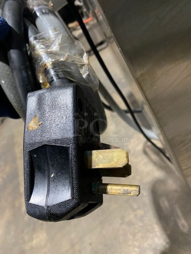 SWEET! LATE MODEL! 2016! Rational Electric Powered White Efficiency Self Cooking Center Double Deck Combi Convection Oven! With Rational Ventless Exhaust System! With View Through Doors! All Stainless Steel! 2x Your Bid Makes One Unit! Model: SCCWE61 SN: E61SH16052516723, SN: E61SH16032505346 208V 60HZ 3 Phase! Working When Removed!  - Image 11 of 11