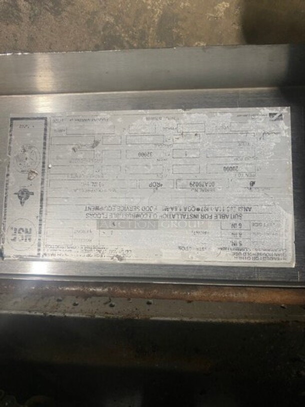 Southbend Commercial LP Powered 6 Burner Stove With Right Side Flat Griddle! Griddle Has Side Splashes! With Raised Back Splash And Salamander Shelf! With 2 Oven Underneath! Metal Oven Racks! All Stainless Steel! On Casters! - Image 11 of 11