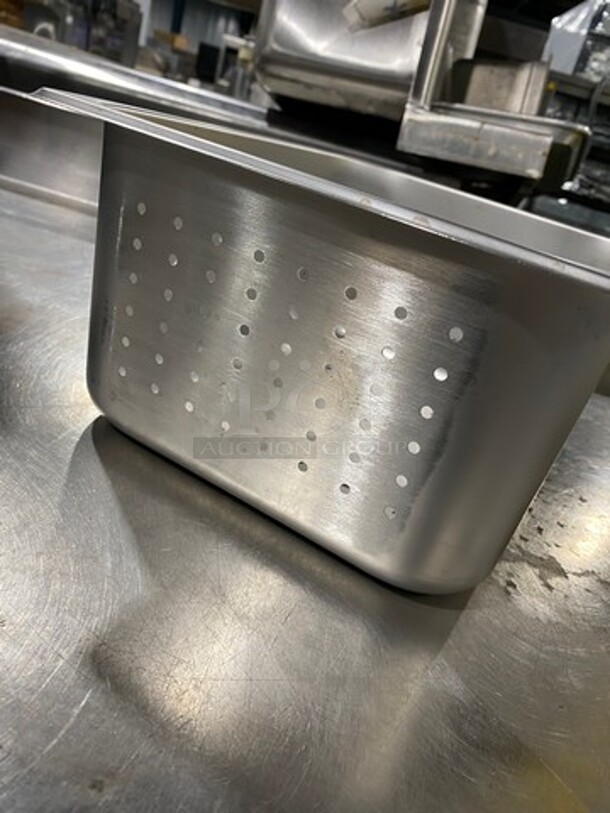 NEW! Winco Half Sized Perforated Pans! 4x Your Bid! - Image 4 of 7