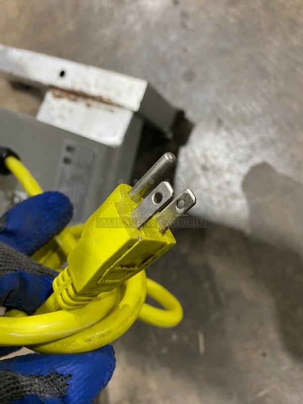 Hebvest Commercial 30Qt Planetary Mixer! With Bowl Guard! Model: SM30HD SN: C041801023UM30M1 120V 60HZ 1 Phase - Image 10 of 10