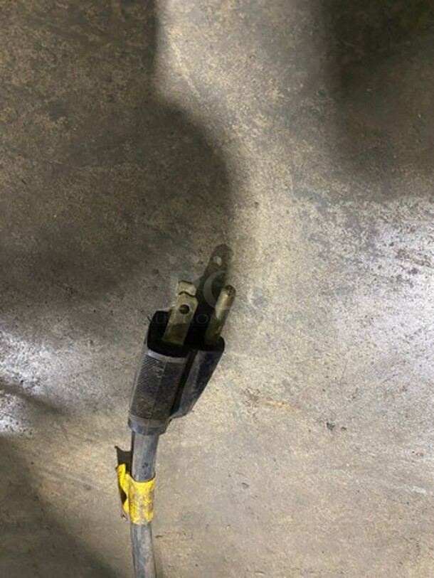 Bunn Commercial Countertop Single Coffee Brewer Machine! With 3 Coffee Pot Warmers! With Hot Water Line! Stainless Steel Body! Model: CWTF15 SN: CWTF327131 120V 60HZ 1 Phase - Image 8 of 8