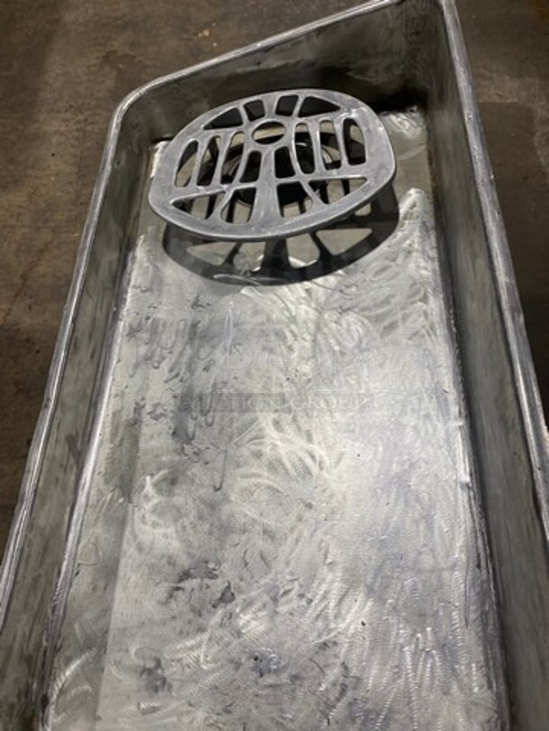 WOW! Hobart Commercial Countertop Heavy Duty Meat Grinder! All Stainless Steel! WORKING WHEN REMOVED! Model: 4046 SN: 1366555 220V 60HZ 3 Phase - Image 5 of 8
