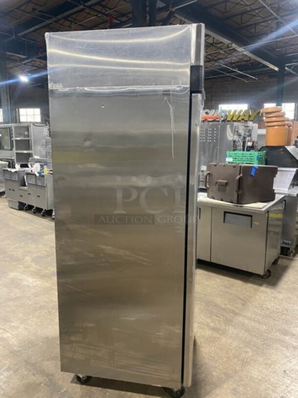 Migali Commercial Single Door Reach In Cooler! With Poly Coated Racks! All Stainless Steel! On Casters! Model: C1RHC SN: C1RHC00319012600920014 115V 60HZ 1 Phase - Image 2 of 9
