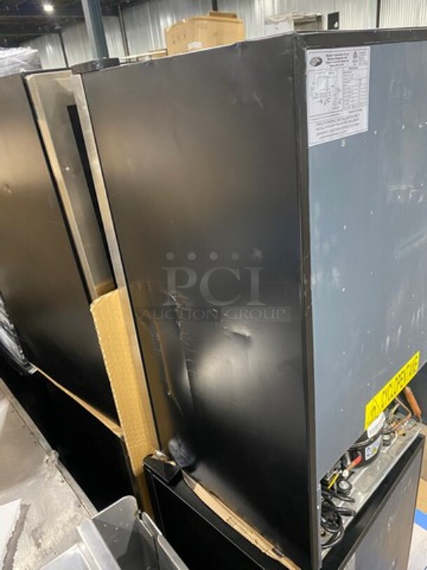 NEW! OUT OF THE BOX! SCRATCH-N-DENT! Whynter Commercial Single Door Reach In Cooler Merchandiser! With View Through Door! With Poly Coated Racks! Model: BR1211DS - Image 4 of 7