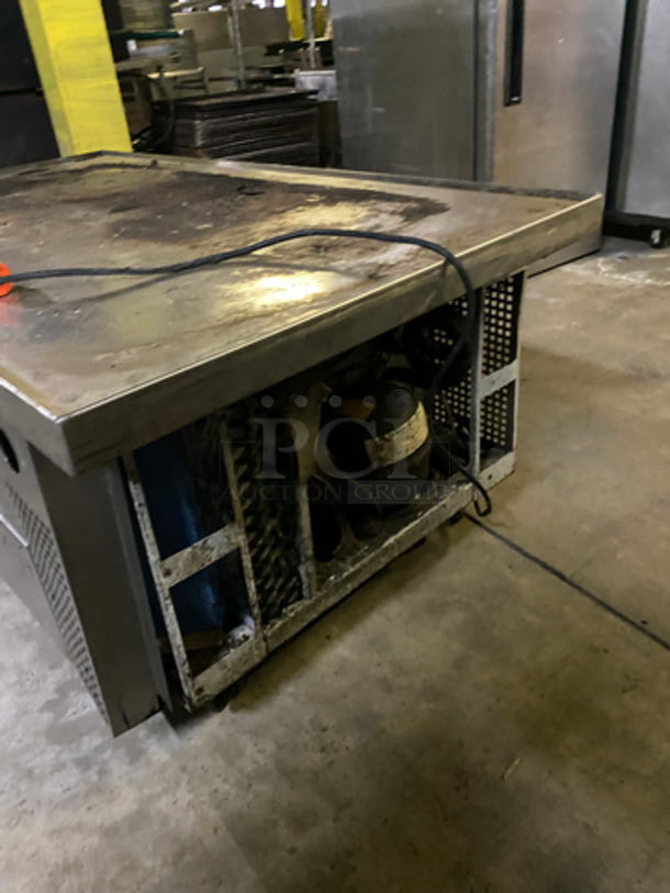 True Commercial 2 Drawer Refrigerated Chef Base! All Stainless Steel! On Casters! Model: TRCB5260 SN: 14498498 115V 60HZ 1 Phase - Image 2 of 8