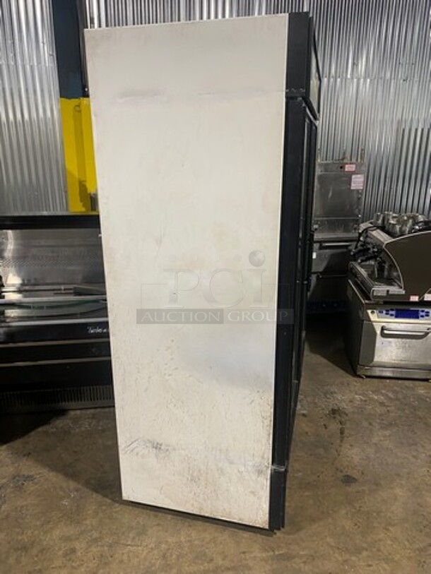 True 2 Door Reach In Cooler Merchandiser! With View Through Doors! With Poly Coated Racks! Model: GDM49 SN: 14404664 115V 60HZ 1 Phase - Image 2 of 8