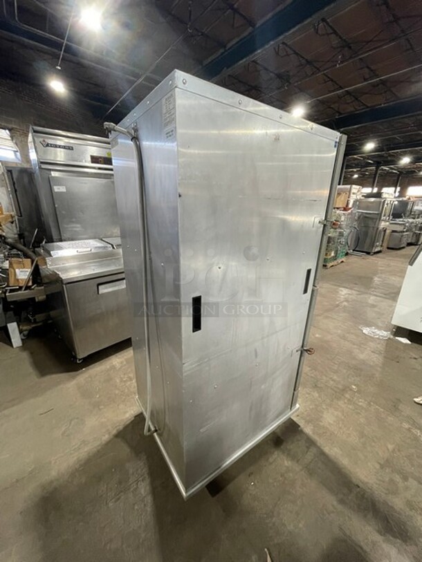 Great! Cres Cor Commercial Insulated Food Warmer/Proofing Cabinet! With 2 Door Access! On Casters! 120V 1 Phase! Model: 5495 039 SN: DJH-K5111C! - Image 4 of 10
