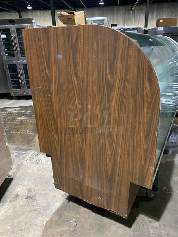 NICE! Spartan Commercial Refrigerated Bakery Showcase Merchandiser! With Curved Front Glass! With Sliding Back Door Access! With Poly Coated Racks! Model: 57RO - Image 2 of 9