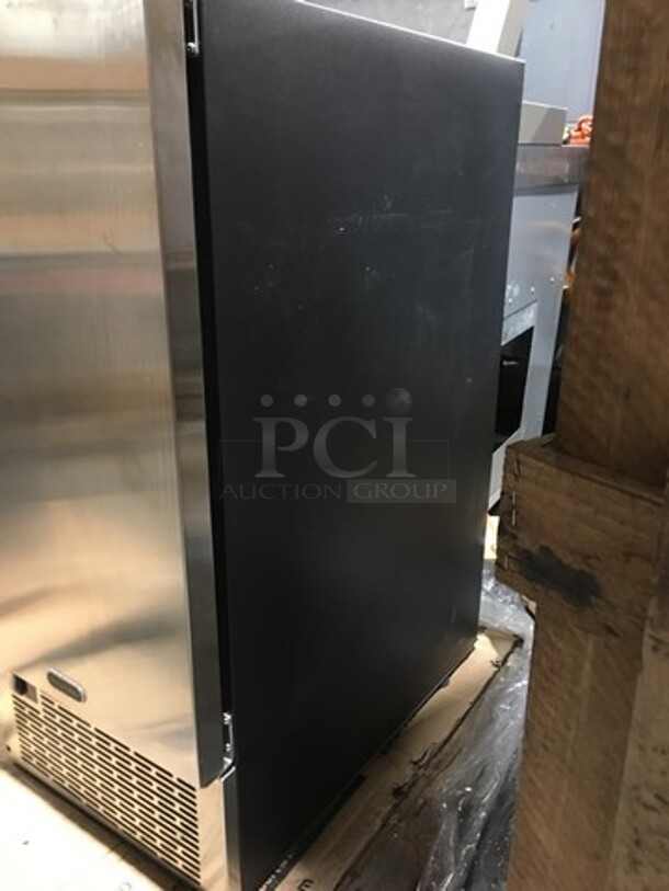 NEW! OUT OF THE BOX! SCRATCH-N-DENT! Whynter Undercounter Built In Ice Maker! 25LB Ice Capacity! All Stainless Steel! Model: UIM502SS 115V - Image 2 of 10