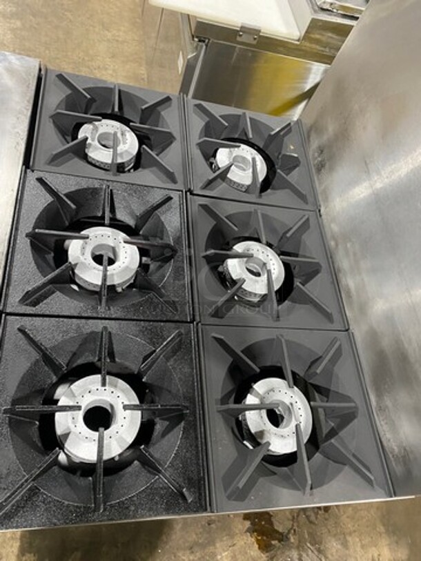 Therma Tek Commercial Natural Gas Powered 6 Burner Stove! With Raised Back Splash! With Oven Underneath! All Stainless Steel! On Legs! - Image 5 of 9