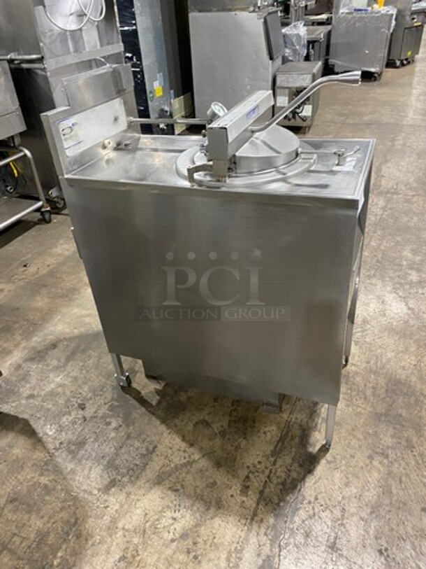 Commercial Natural Gas Powered Pressure Fryer! All Stainless Steel! On Legs! Model: 1800 SN: B1991 - Image 2 of 9
