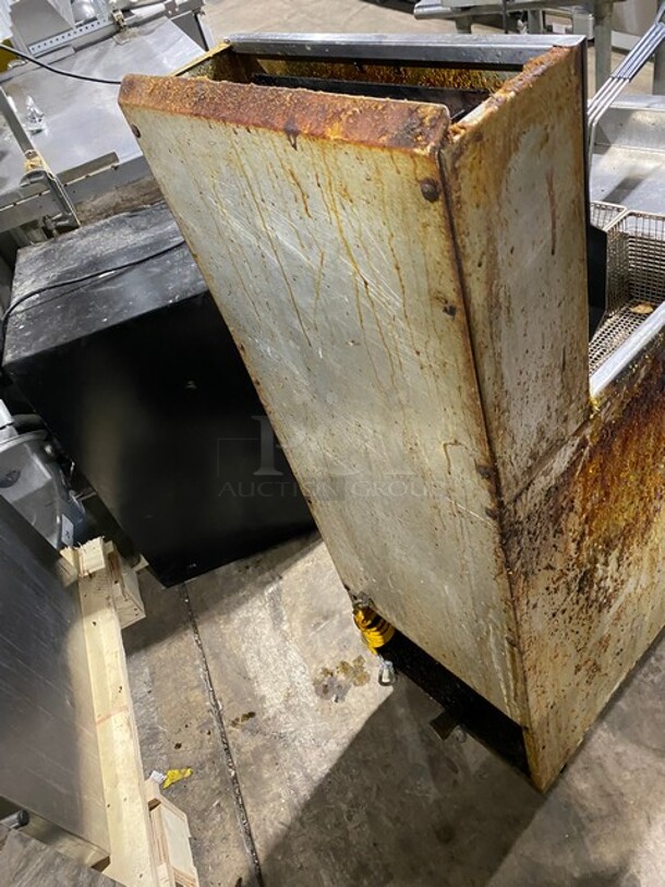 SWEET! DCS Commercial Natural Gas Powered Deep Fat Fryer! With Backsplash! With 2 Frying Baskets! All Stainless Steel! On Casters! WORKING WHEN REMOVED! - Image 3 of 7