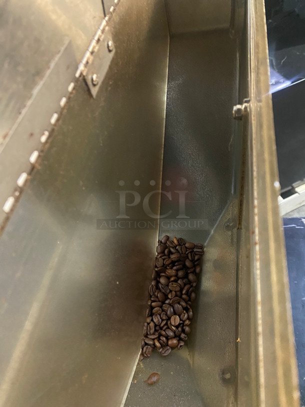Bunn Commercial Countertop Precision Grinder! Stainless Steel Body! G9 SERIES Model: G92THD SN: G900071911 120V 60HZ 1 Phase - Image 6 of 9