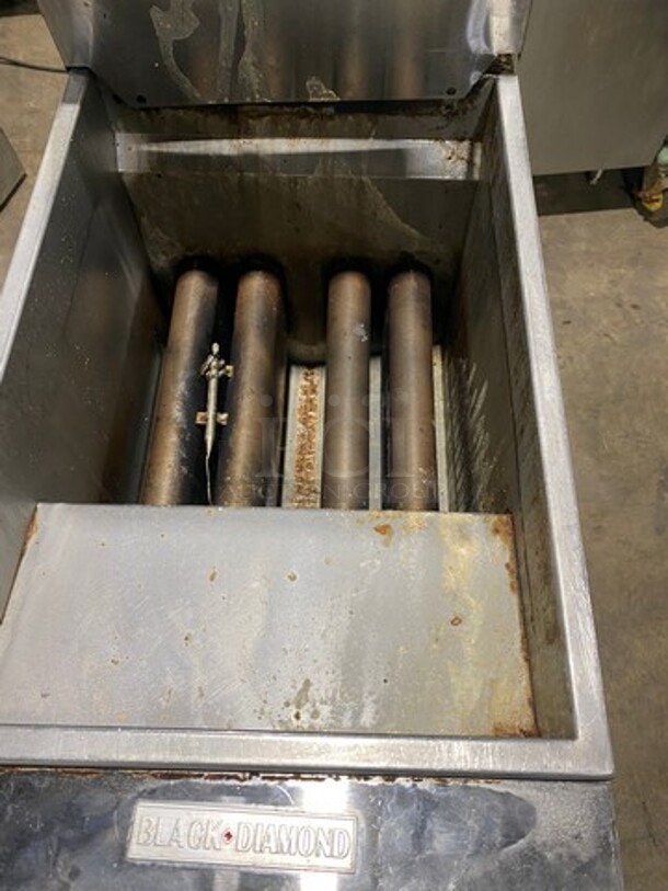 Black Diamond Commercial Natural Gas Powered Deep Fat Fryer! All Stainless Steel! On Legs! - Image 5 of 8