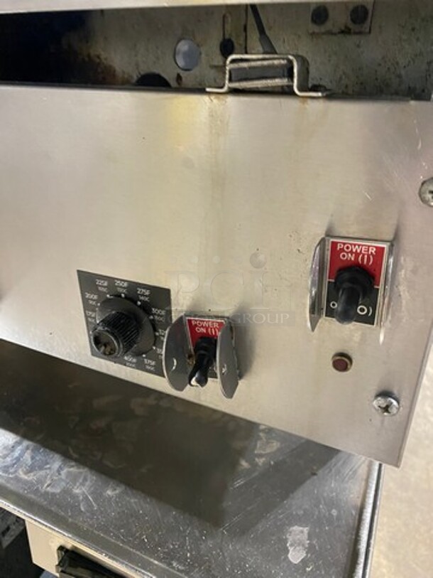 Lang Commercial Countertop 48 Inch Natural Gas Powered Polish Top Flat Top Griddle! With Back And Side Splashes! All Stainless Steel! On Small Legs! - Image 8 of 9