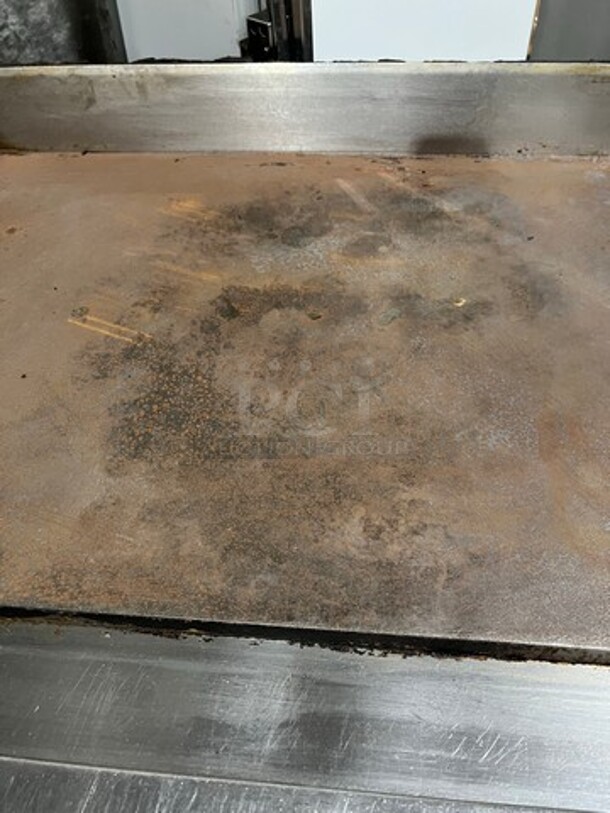 Imperial Commercial Countertop Natural Gas Powered Flat Top Griddle! With Back And Side Splashes! On Legs! On Equipment Stand! With Storage Space Underneath! All Stainless Steel! On Casters! - Image 5 of 7