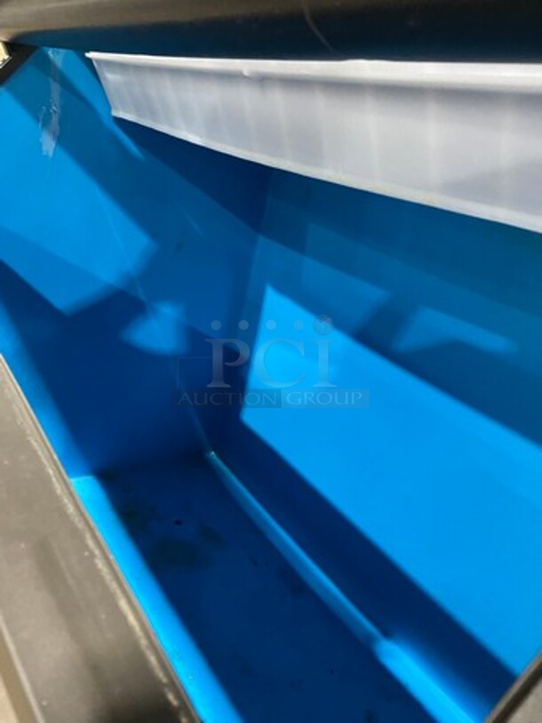 DON'T LOSE OUT! Hoshizaki KML-250MAH Stainless Steel Commercial Ice Head on Hoshizaki D970. Commercial Ice Bin. 115-120 Volts, 1 Phase.
 - Image 7 of 8