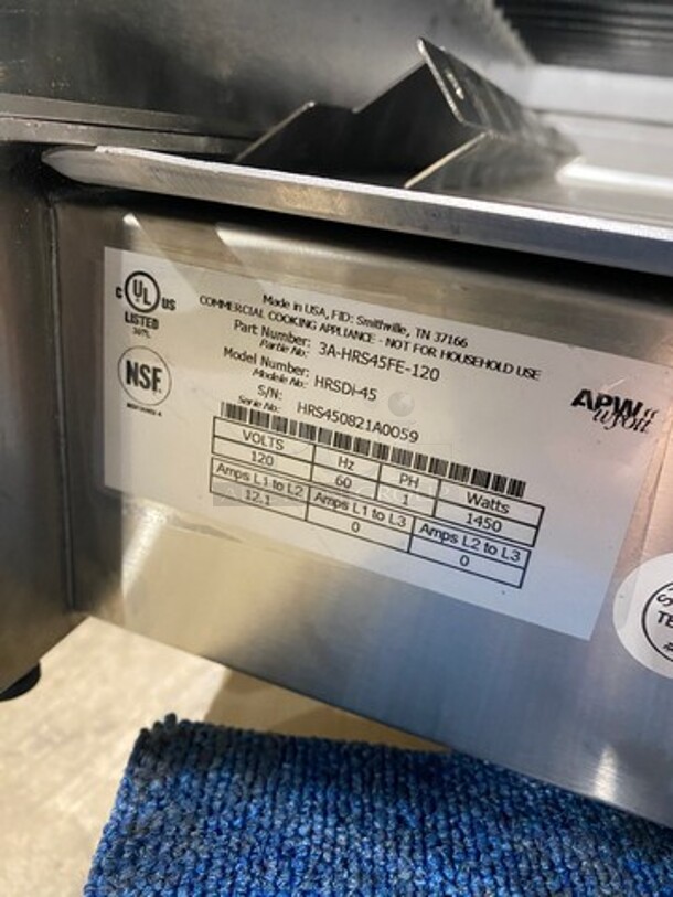 APW Wyott Commercial Countertop Hot Dog Roller Grill! All Stainless Steel! Model: HRSDI45 SN: HRS450821A0059 120V 60HZ 1 Phase - Image 6 of 8