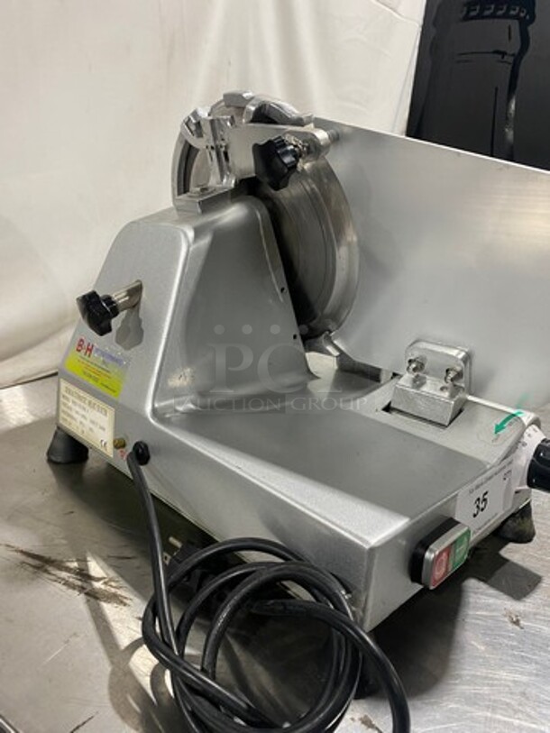 Commercial Countertop Semiautomatic Deli/ Meat Slicer! All Stainless Steel! Model: WEDB250B4 110V - Image 2 of 9